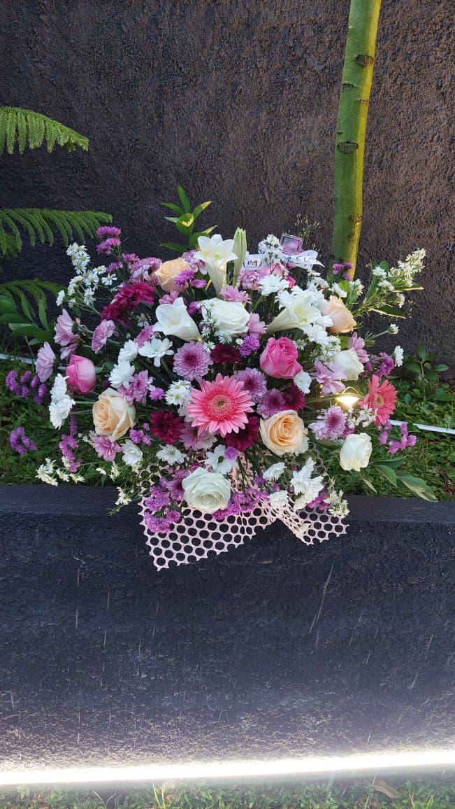 Vas Bunga Meja Bunga Segar 350k